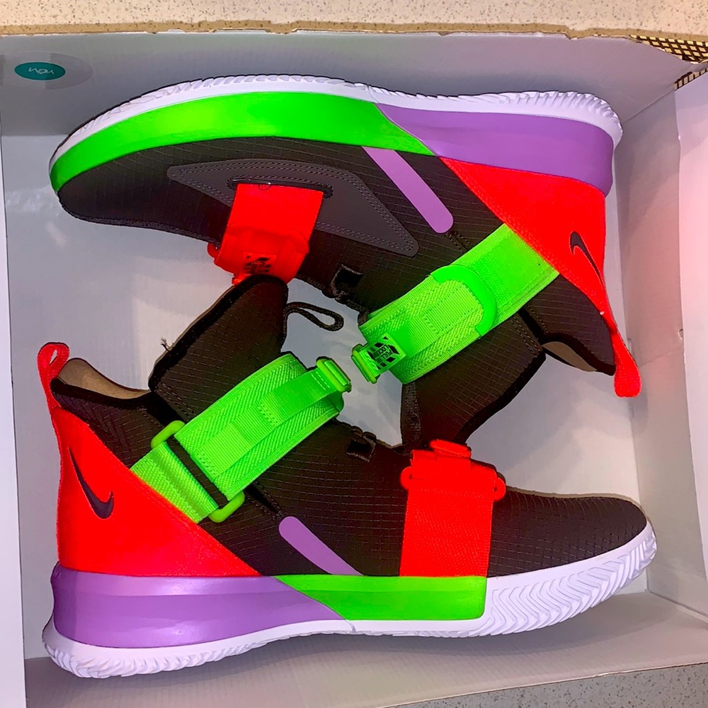 Lebron Soldier XIII SFG . Size 13